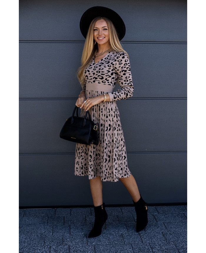 Sukienka Swetrowa w Centki