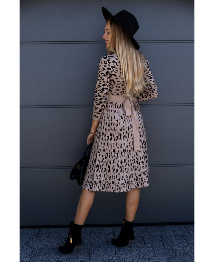 Sukienka Swetrowa w Centki