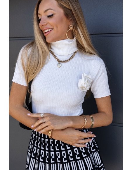 Golfik Sweterkowy Flower Ekri